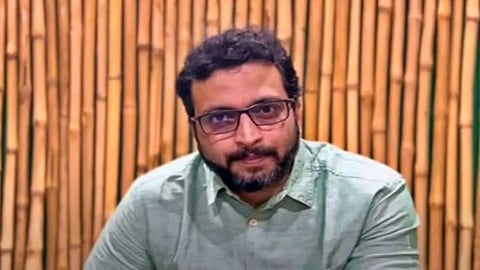 शिवरायांचं कर्तृत्व दिसावं हाच निर्मळ हेतू, पण काहींना जातीवादाची कावीळ