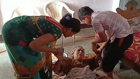 एसटी कर्मचाऱ्यांचा तुटपुंजा पगार अन्‌ आंदोलन; परिवाराची फरफट