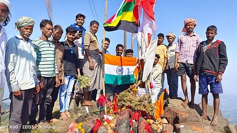 अस्तंबा शिखर