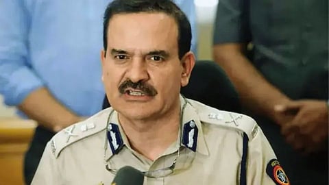 परमबीर सिंग आणि सचिन वाझेविरोधात दोषारोपपत्र दाखल