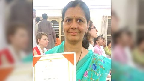 धक्कादायक : 60 वर्षीय महिलेची धारधार शस्त्राने हत्या.. नोकर आढळला विष पिलेल्या स्थितीत