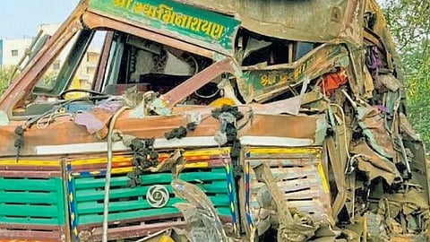 नवले पुलाजवळ पुन्हा अपघात; 3 जणांचा मृत्यू झाल्याची माहिती