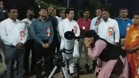 जिल्हा परिषदेचा स्काय वॉच उपक्रम; ग्रामीण भागातील विद्यार्थ्यांनी अनुभवले विश्वतरंग! 