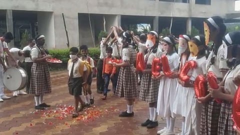 सोलापूर जिल्ह्यातील 4332 शाळांची वाजली घंटा! 
