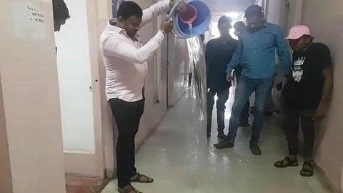 satara bjp corporator agitation in muncipal corporation office