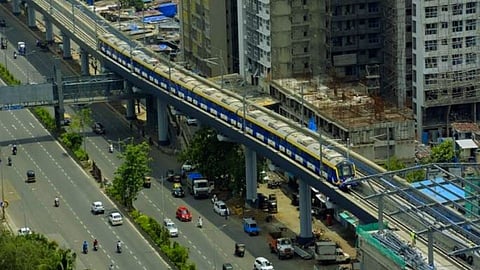 Mumbai; ६० हजार कोटींच्या कर्जासाठी १२० कोटींची उधळपट्टी?
