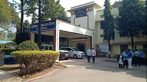 उस्मानाबाद: मुलाची हत्या प्रकरण, पोलिसांच्या मदतीनेच खुनातील मुख्य आरोपी मोकाट   