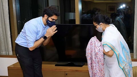 'हिंदुंच्या हत्याऱ्यांपुढे मस्तक झूकवणारी झूटीसेना;'  तुषार भोसलेंचा शिवसेनेवर हल्लाबोल