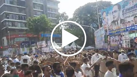 दादरच्या चैत्यभूमीत गोंधळाचं वातावरण; पोलिसांना केली धक्काबुक्की...(पहा व्हिडिओ)
