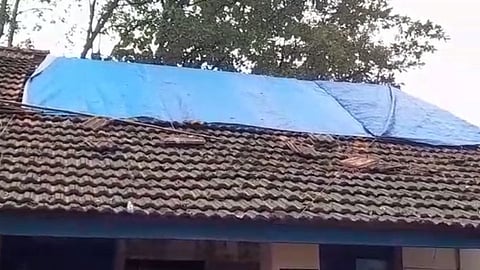Sindhudurg: हूंबरट येथील उर्दू शाळेची दयनीय अवस्था