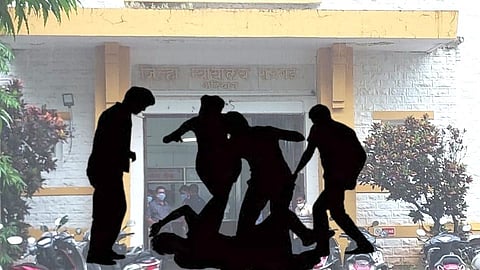 तलाठ्याला मारहाण करणे पडले महागात; तिघांना सश्रम कारावासाची शिक्षा!