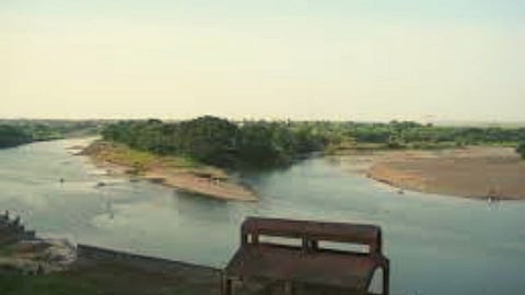 Pandharpur: भीमा नदी पात्रातील वाळू लिलावास स्थानिकांचा विरोध