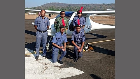 नांदेड : वयाच्या चौदाव्या वर्षी उडवलं विमान!