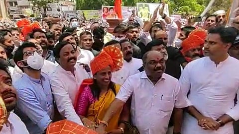 aditya thackeray in dapoli