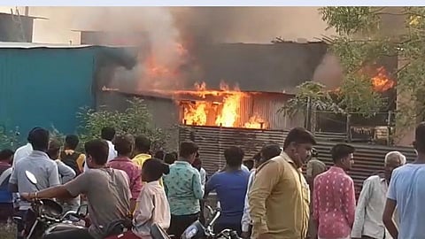 house sets fire in solapur 