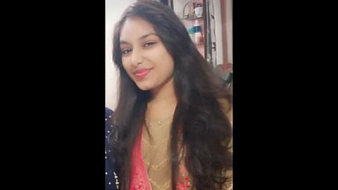 Purva Pagare From Nashik Murder Or Suicide Case