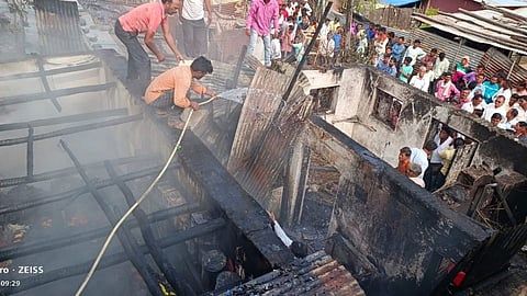 fire in a house near yavatmal ayata village