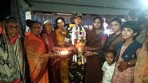 villagers from khapuskhed welcomed snehal kharade