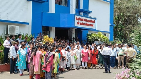 raigad collector office 
