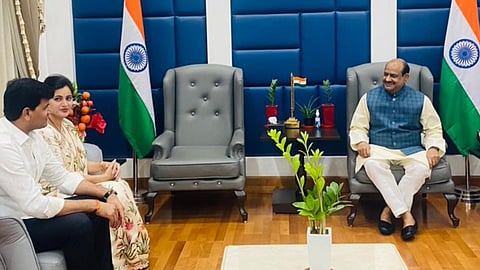 Navneet Rana Meets Loksabha Speaker