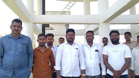 rashtra vikas sena protest against zilla parishad,