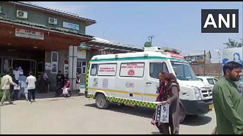 काश्मीरमध्ये बँकेत घुसून मॅनेजरची हत्या, 48 तासांत दुसरी घटना!