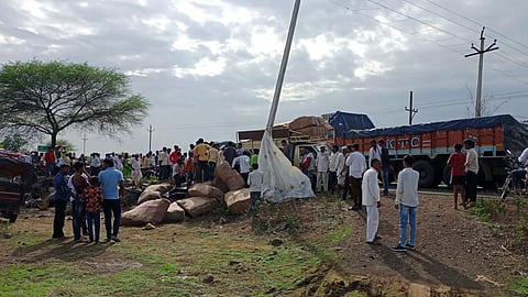 Beed accident 