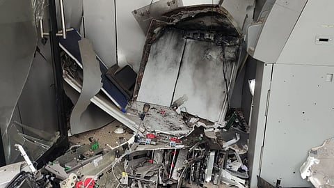 karad, bank of india, atm center, satara crime news