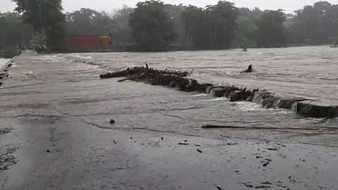sindhudurg, sindhudurg rain update,  kudal, nirmala river