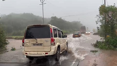 Maharashtra Rain News, Mahabaleshwar Rain News, Mahabaleshwar Poladpur Ghat