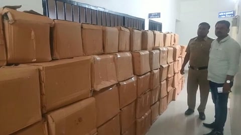 pandharpur news, ganeshotsav 2022, ganpati , liquor , sangola, sangola police