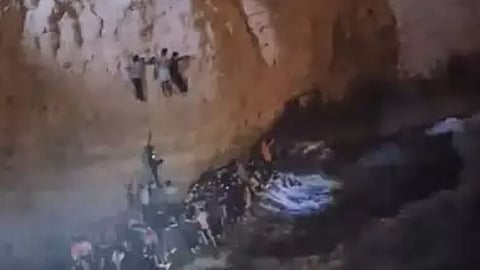 Boat Sinks off in Greece