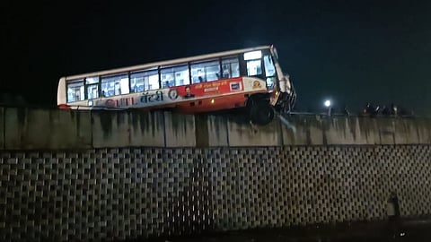amravati st bus accident 