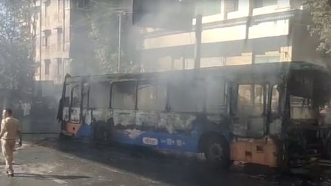 Mumbai best bus fire 