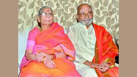 K Viswanath And Wife Jayalakshmi