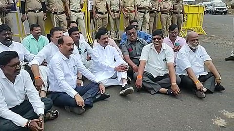 Vinayak Raut Protest