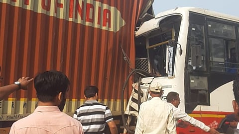 boisar wada bus accident, passengers