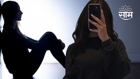  Depression Women Selfie