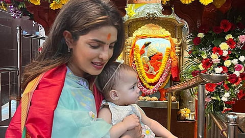  Priyanka Chopra with her Daughter Malati Merry Jonas Chopra at  Siddhivinayak Darshan