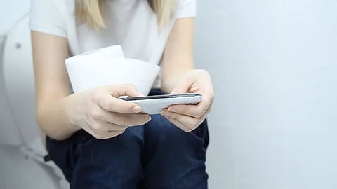 Side Effects of smartphone using in Toilet