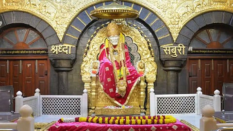 sai baba devotee donated dialysis machine to sai sansthan hospital shirdi news sml80