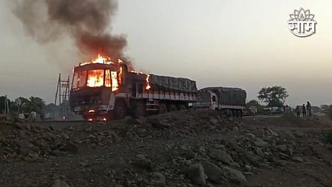 Nandurbar Running Truck Fire
