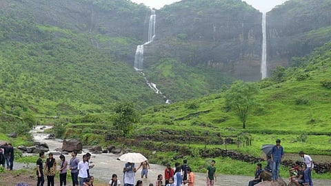 Pandavkada Waterfall Ban