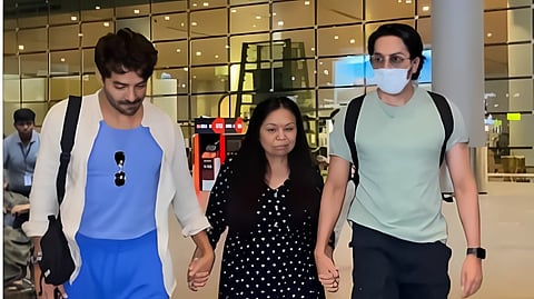 Ayushmann-Aparshakti With Their Mother