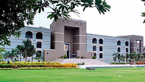 Gujarat High Court on Minor Girl Abortion