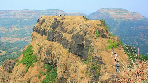 Vasota Fort News, Satara News, vasota fort jungle trek prohibited from june to october 2023