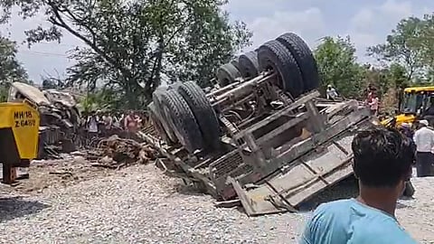 Dhule Accident 