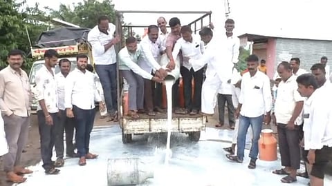 pandharpur, rayat kranti sanghatana, milk price