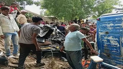 Lucknow Varanasi Highway Acciden