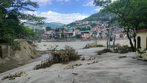 Tourists Stuck In Himachal Pradesh: पुण्यातील ११ पर्यटक हिमाचल प्रदेशात अडकले, संपर्क होत नसल्याने नातेवाईक चिंतेत